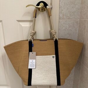 NWT Rothy’s Reversible Summer Tote in Camel